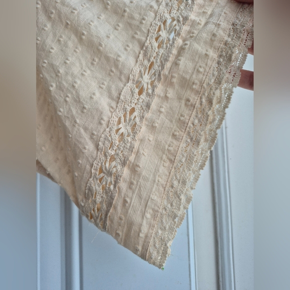 Elegant Cream Blush Boho Women's Top - Picture 7 of 9